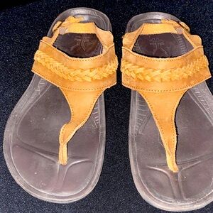 KURU LETTI Women's  SIZE 10 BROWN THONG  Sandals ANKLE STRAP BRAID DESIGN CLEAN